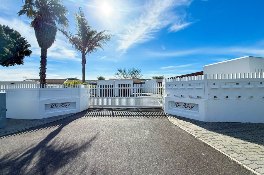 2 Bedroom Property for Sale in Welgelegen Western Cape